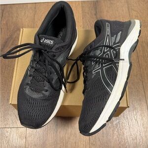 ASICS Men's Black and White Athletic Shoes